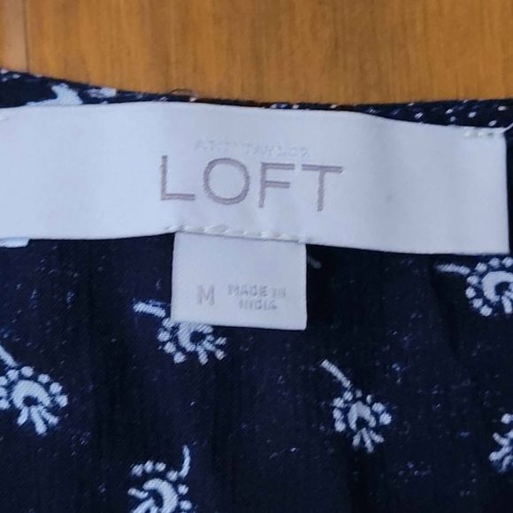 Women's Size Medium Ann Taylor LOFT 3/4 Sleeve Black and White Flowy Blouse Top - Picture 3 of 6